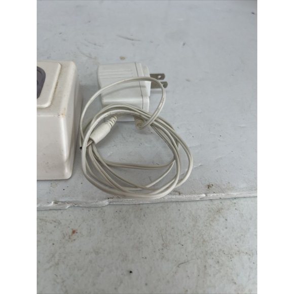 Psyclone Essentials Wii Controller Dual Recharge Charge Station PSE530 - Picture 5 of 8